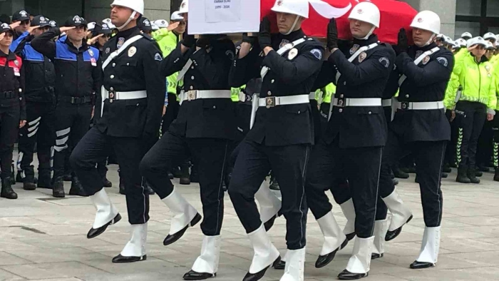 Trafik kazasında şehit olan polis memuru için İstanbul Emniyetinde tören düzenlendi
