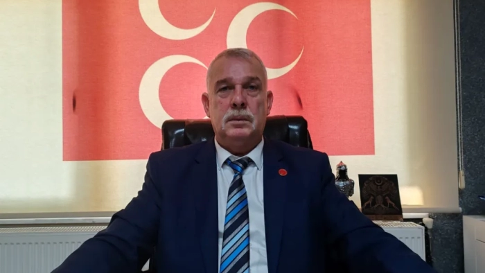 MHP Gebze Çelenk sunma törenine katıldı