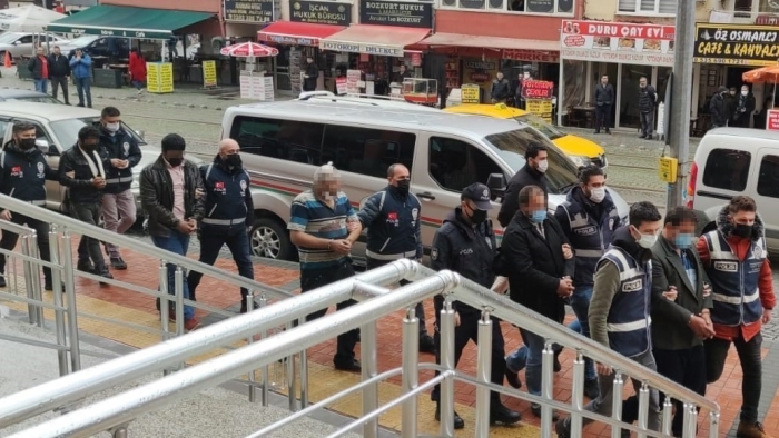 Küfür sebebiyle cinayet işlenmiş, evler kundaklanmıştı: 2 sanık tahliye edildi