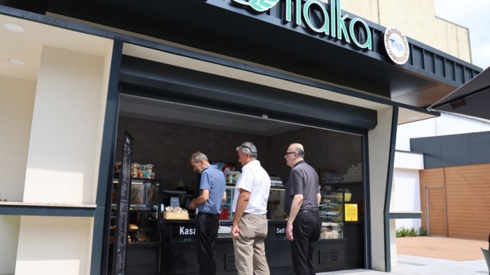 Büyükşehir’den şehrin ortasında yeşil ve huzurlu bir durak;  Halka Kafe, Mola Park’ta hizmete girdi