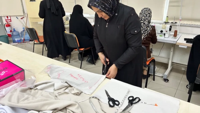 Darıcalı kadınlar hem öğreniyor hem üretiyor