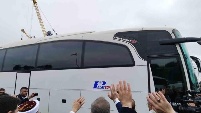 İstanbul’da ilk hac kafilesi, Harem Otogarı’ndan kutsal topraklara uğurlandı