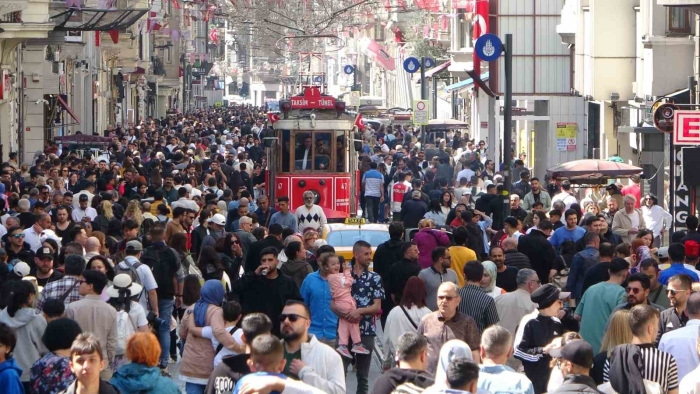 Taksim’de bayram yoğunluğu