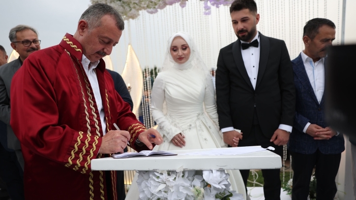 KOCAELİ'DE İŞ, STK VE SİYASET DÜNYASINI BULUŞTURAN DÜĞÜN!