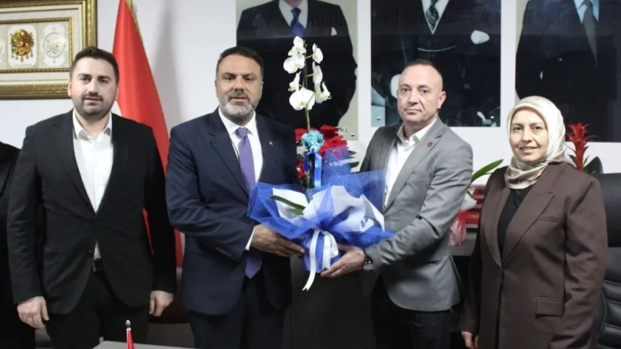 AK Darıca’dan Cumhur İttifakı ortağı MHP’ye ziyaret