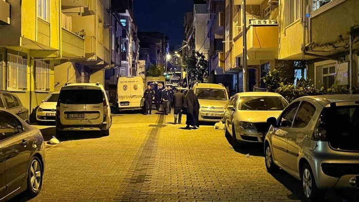 Küçükçekmece’de bir kadın evinde ölü bulundu