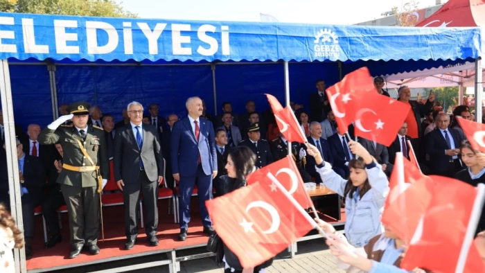 Gebze’de Cumhuriyet Coşkusu Dolu Dolu Yaşandı