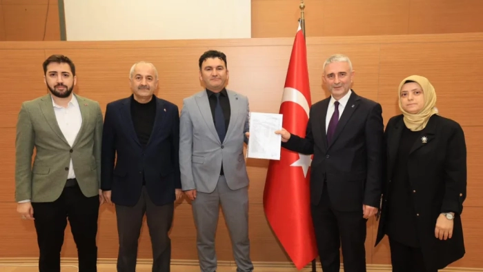 Recep Kaya mazbatasını aldı