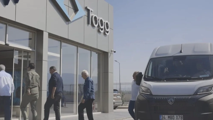 65 yaş üstü çınarların TOGG keyfi