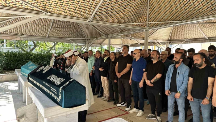 Kartal’da rezidansta öldürülen kadın, şarkıcı Yalın’ın kuzeni çıktı