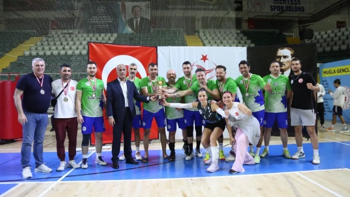 Veteranlar Turnuvası’nda İzmit Belediyespor damgası