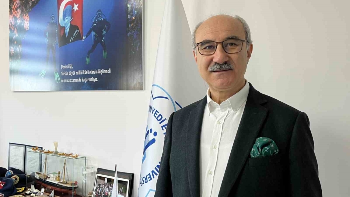 Prof. Dr. Mustafa Sarı; “Marmara Denizi’nde balon veya aslan balığı yok”