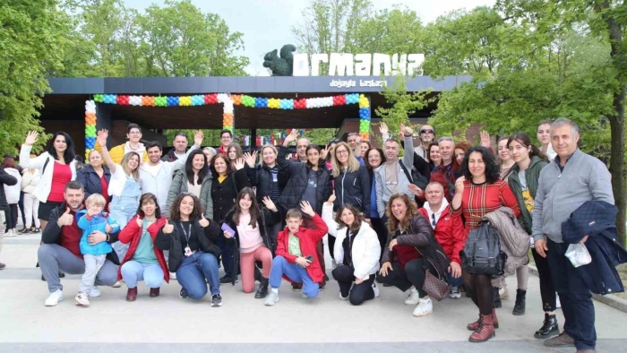 Avrupa’nın en büyük doğal yaşam parkında 23 Nisan coşkusu