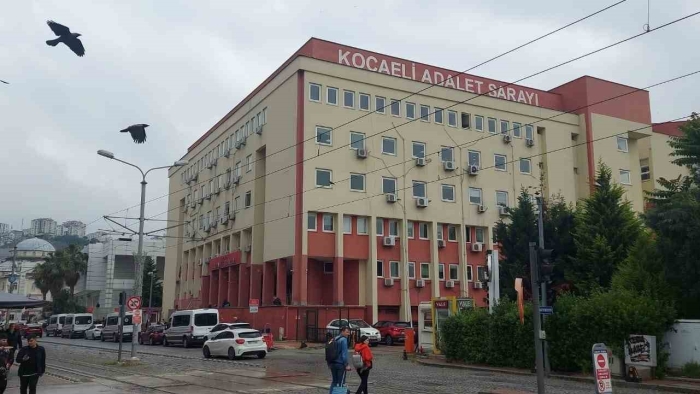 Barışmayı reddeden eşini defalarca bıçaklamıştı, cezası değişmedi