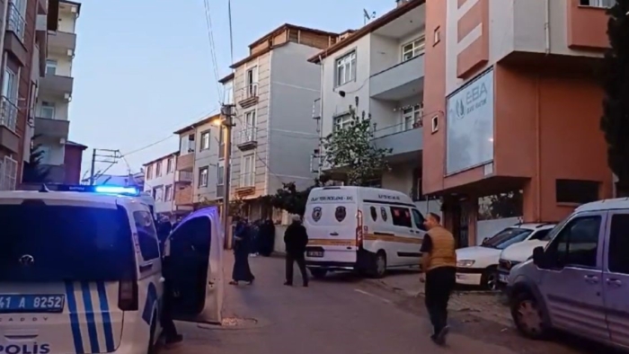 Yalnız yaşayan böbrek hastası kadın, evinde ölü bulundu