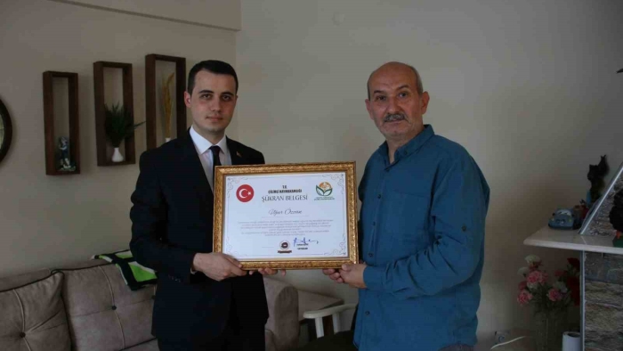 Şehit ailesine şükran belgesi