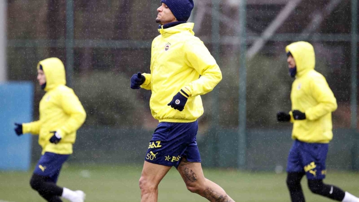 Fenerbahçe’de Çağlar Söyüncü, ilk idmanına çıktı