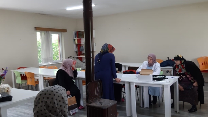 Sağlık ekipleri köylünün ayağına gidiyor
