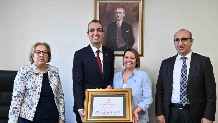 Şişli’nin yeni Belediye Başkanı Resul Emrah Şahan görevi teslim aldı