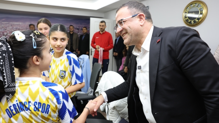 Derincespor’un Şampiyonları  Başkan Gökçe ile Buluştu
