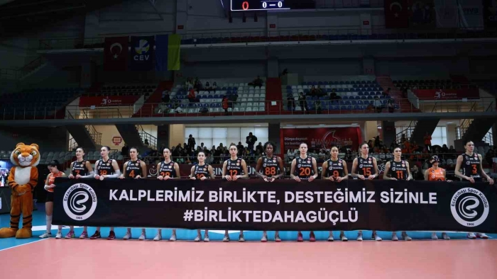 Eczacıbaşı Dynavit, çeyrek finalde