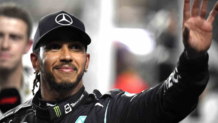Lewis Hamilton, Ferrari ile anlaştı