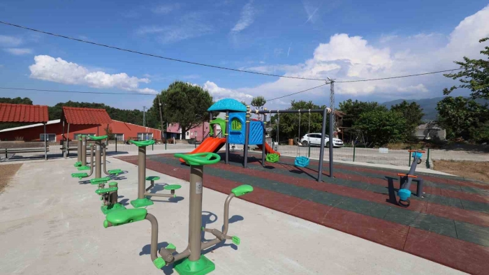 Başiskele’de oyun parkları yenileniyor