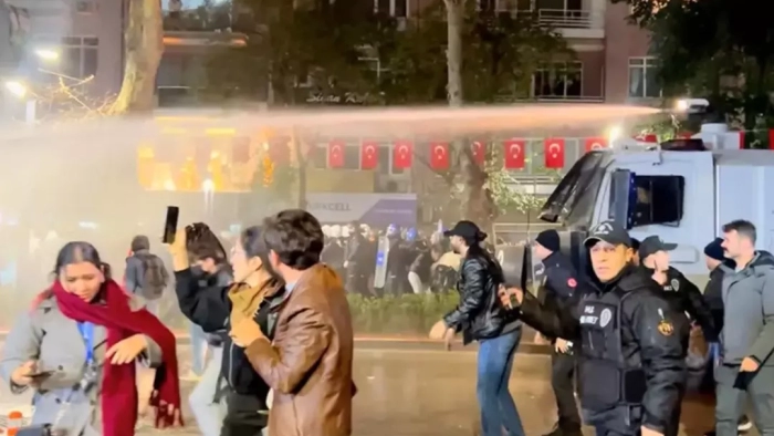 İstanbul’da Gerilim Tırmanıyor: Gazetecilere Gözaltı