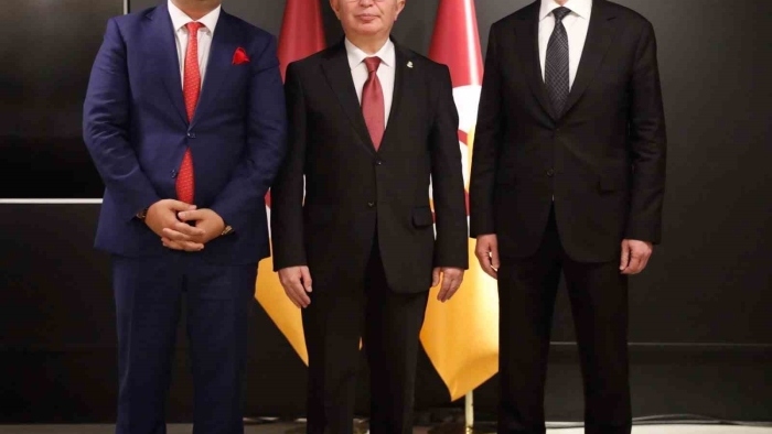Galatasaray’da başkan adayları renk seçimi yapıldı