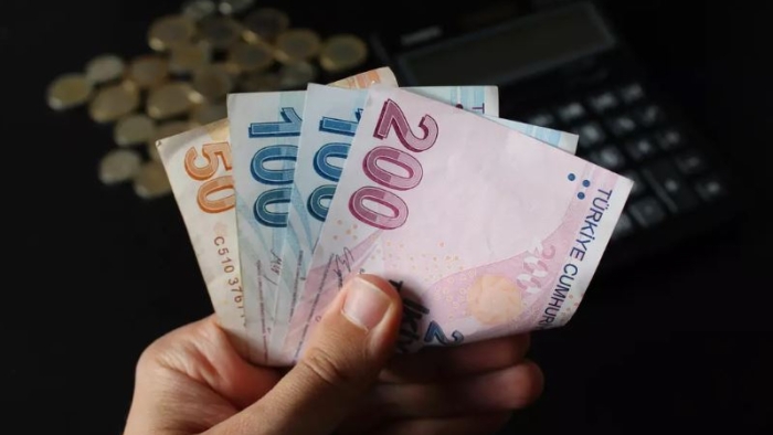 Ev hanımlarının emekli olması için '25 yıl' detayını açıkladı!