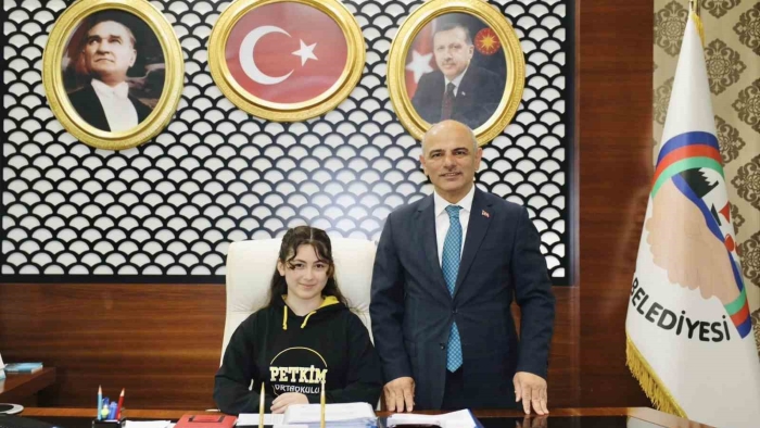 Çocuk başkandan ilk talimat Körfez’e Bilim-Sanat Sokağı oldu