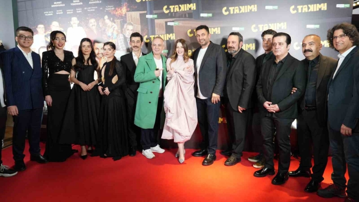 Yılın iddialı komedi filmi C Takımı’na eğlenceli gala
