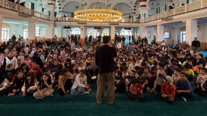 “Sosyal medyada görülen her bilgiye inanmayın”