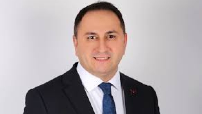 Gebze’de Sürpriz Kalabalık: Anahtar Parti’nin Töreni Salonlara Sığmadı