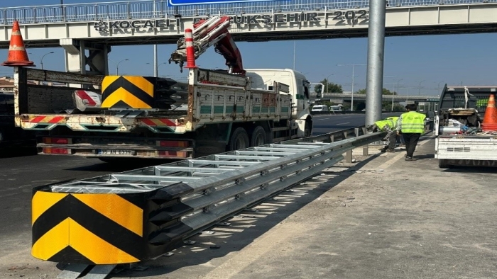 Büyükşehir’den 65 bin metre oto korkuluk