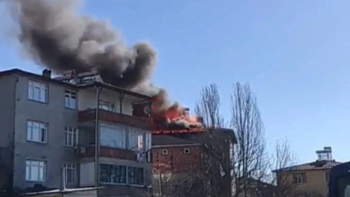 Gebze'de ev yangını