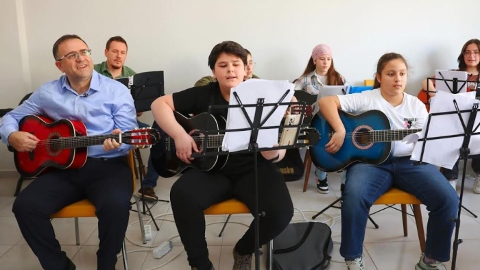 Derince’de Müzik Kursları Sürüyor