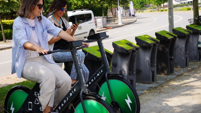 Hem bedenlerini hem telefonlarını şarj ettiler;  2024’te 109 bin 73 dakika pedal çevrildi