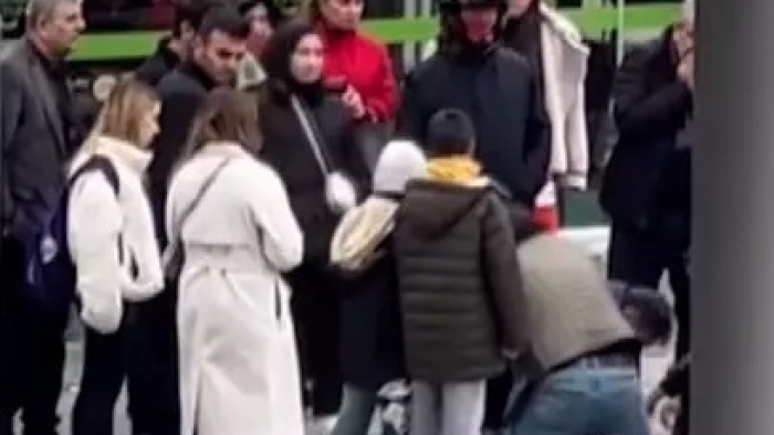 Önce tokat attı sonra kalp masajı yaptı