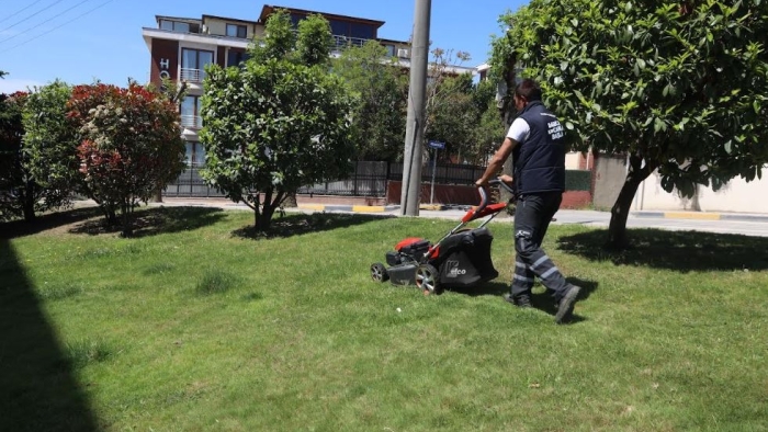 Darıca Belediyesi’nden Yeşil Alanlarda Bahar Mesaisi
