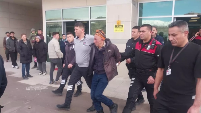 Hastanede Dehşet! Beyin Cerrahı Hastası Tarafından Bıçaklandı